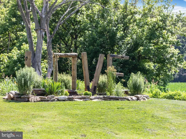 $484,000 | 239 North Church Street, Woodstock, VA 22664