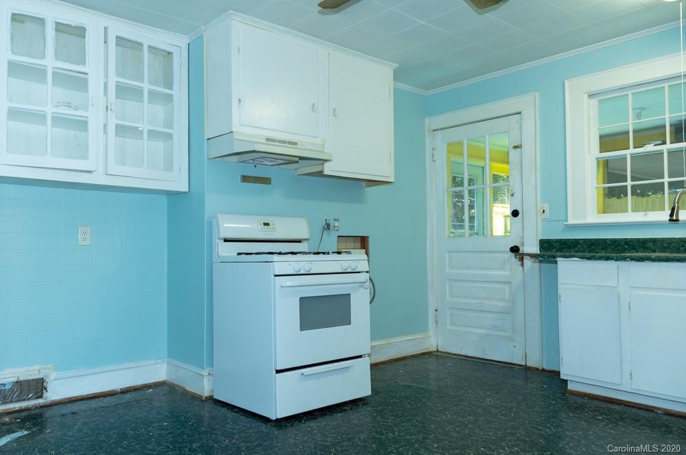 318 Eddleman Road Kannapolis, NC 28083 - Photo 3 of 20 Gallery Image 3