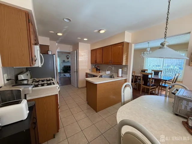 $599,000 | 76 Regal Drive, Monmouth Junction, NJ 08852