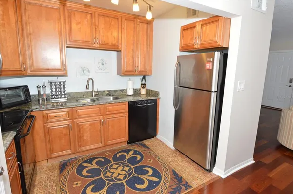 $2,500 | 213 Sea Horse Drive Southeast, Unit B, St. Petersburg, FL 33705