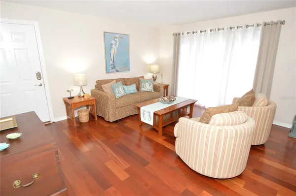 $2,500 | 213 Sea Horse Drive Southeast, Unit B, St. Petersburg, FL 33705