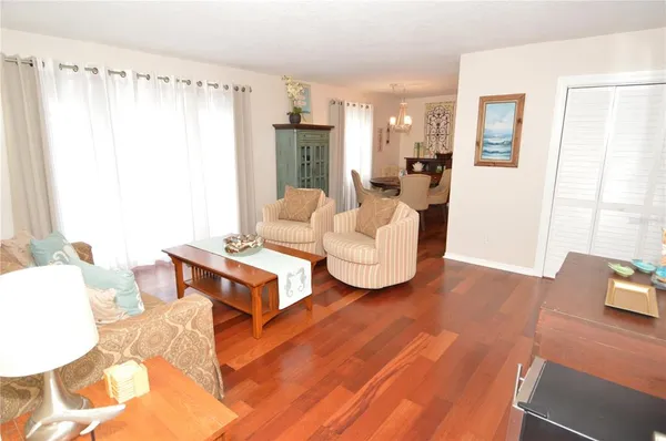 $2,500 | 213 Sea Horse Drive Southeast, Unit B, St. Petersburg, FL 33705