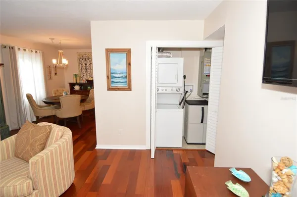 $2,500 | 213 Sea Horse Drive Southeast, Unit B, St. Petersburg, FL 33705