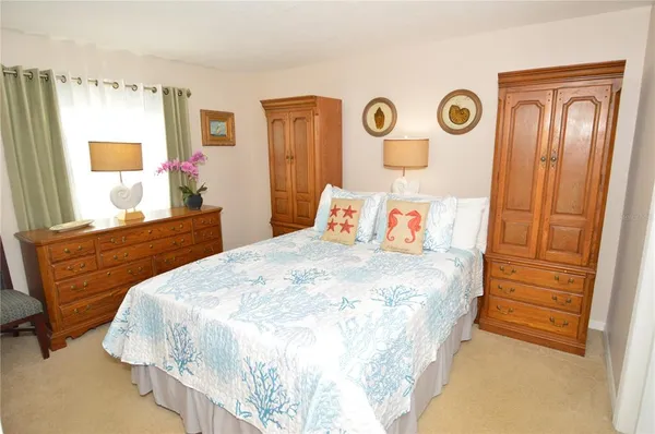 $2,500 | 213 Sea Horse Drive Southeast, Unit B, St. Petersburg, FL 33705