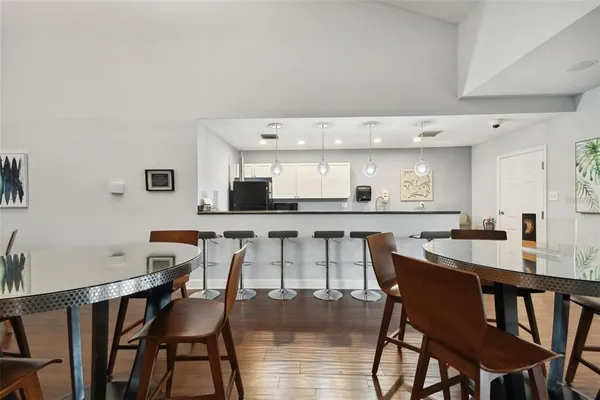 $2,500 | 213 Sea Horse Drive Southeast, Unit B, St. Petersburg, FL 33705