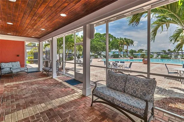 $2,500 | 213 Sea Horse Drive Southeast, Unit B, St. Petersburg, FL 33705