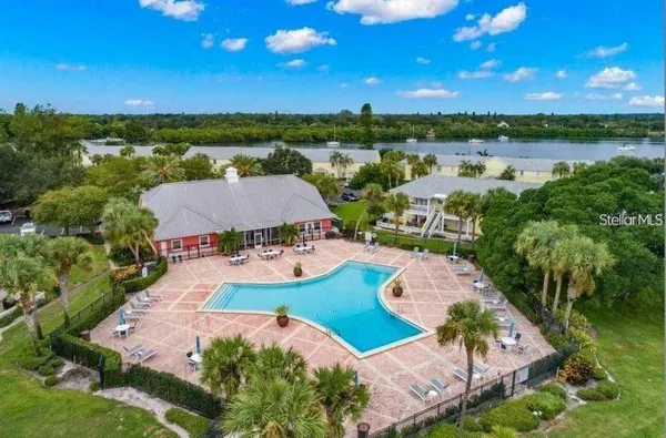 $2,500 | 213 Sea Horse Drive Southeast, Unit B, St. Petersburg, FL 33705
