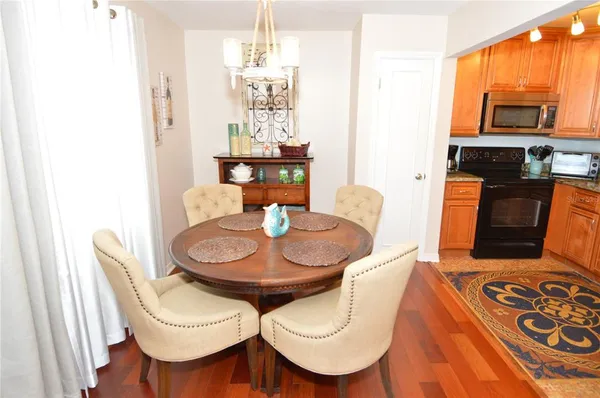 $2,500 | 213 Sea Horse Drive Southeast, Unit B, St. Petersburg, FL 33705