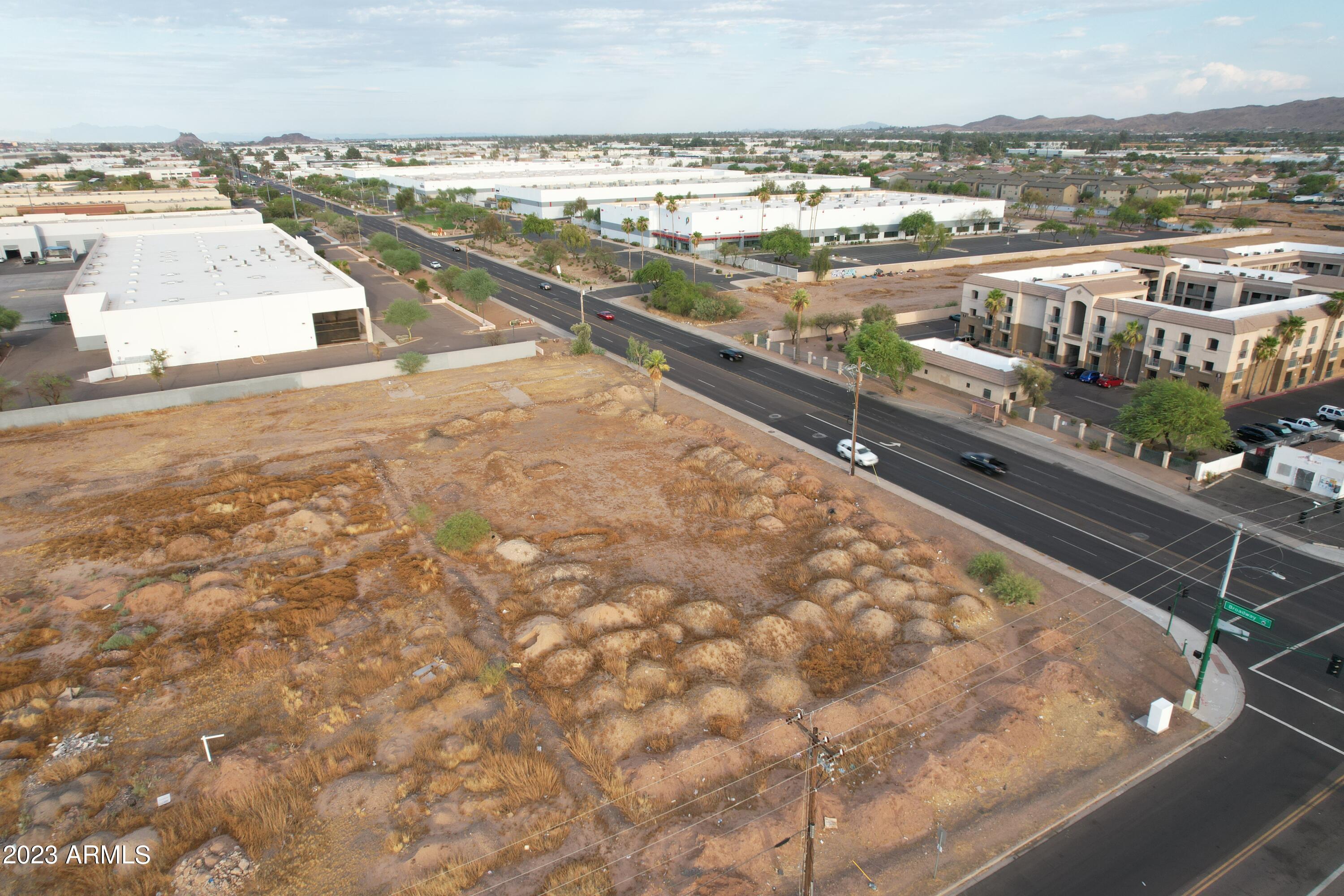 2804 East Broadway Road Phoenix, AZ 85040 - Photo 9 of 17 DJI_0090