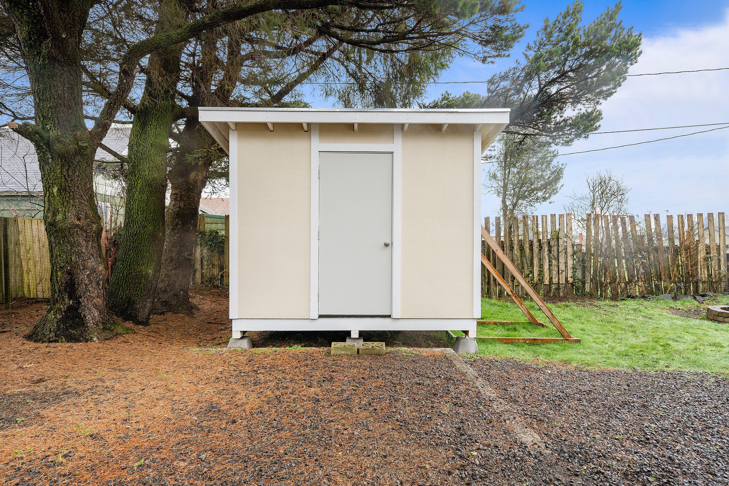 809 1/2 4th Street Tillamook, OR 97141 - Photo 19 of 21 DSC02650