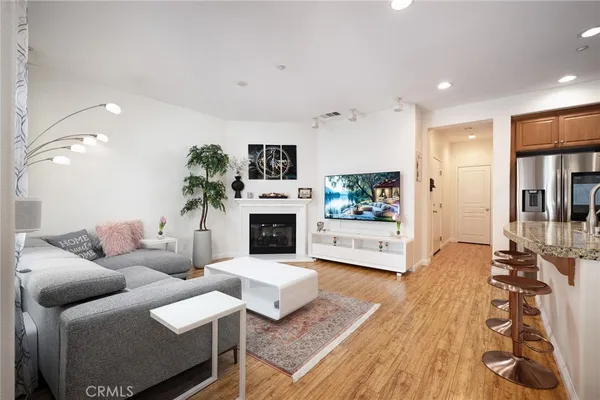 $1,099,000 | 189 Groveland, Irvine, CA 92620