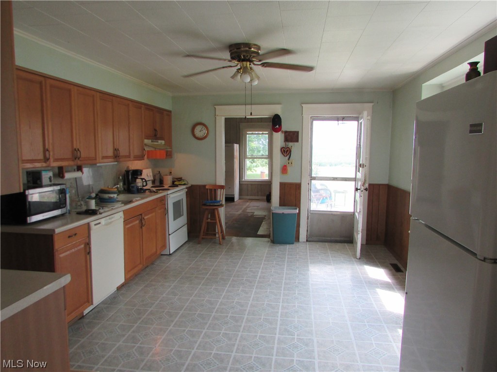 9304 Patten Tract Road Monroeville, OH 44847 - Photo 5 of 29