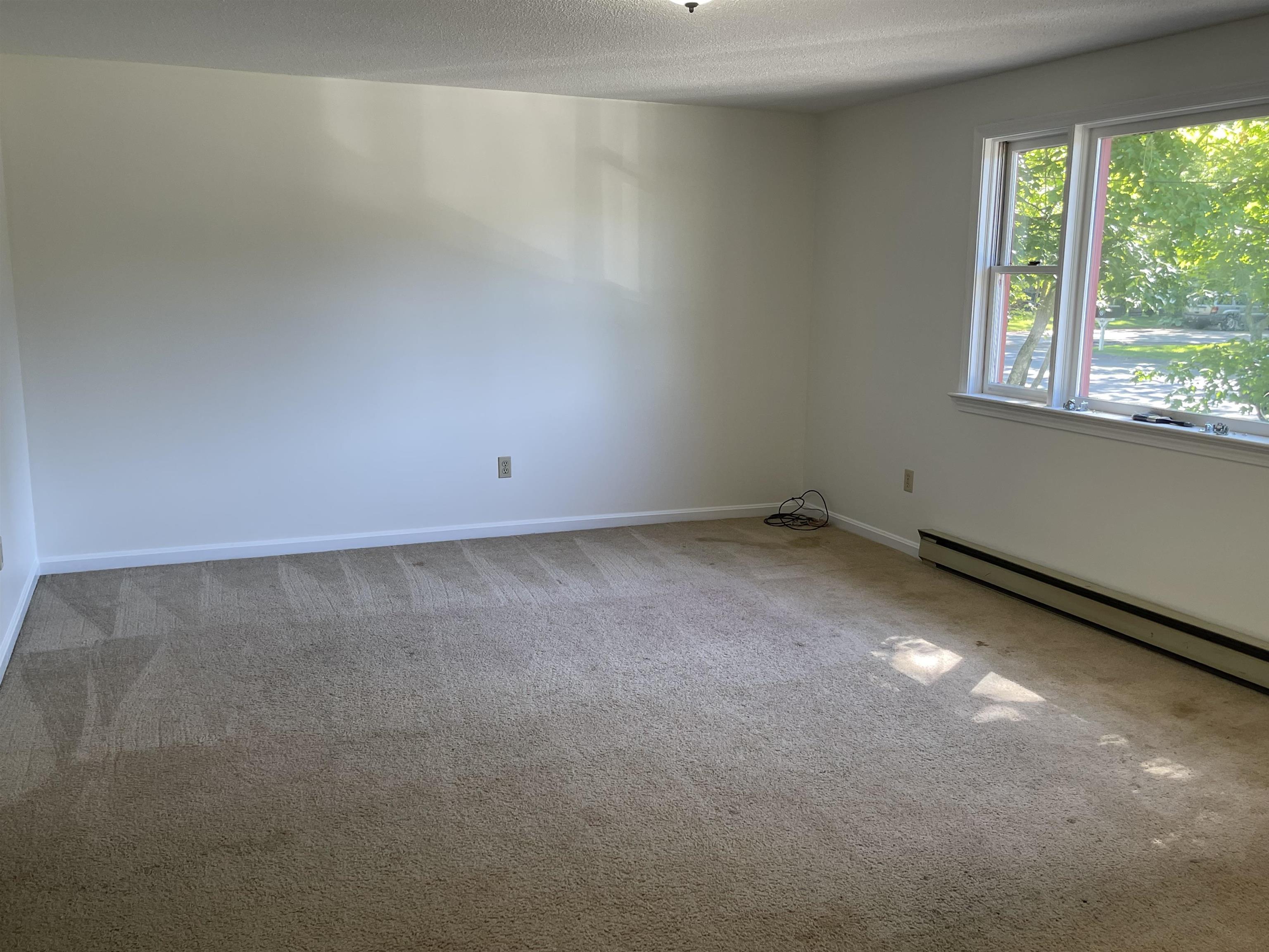 43 Derryfield Road, Unit R Derry, NH 03038 - Photo 13 of 15