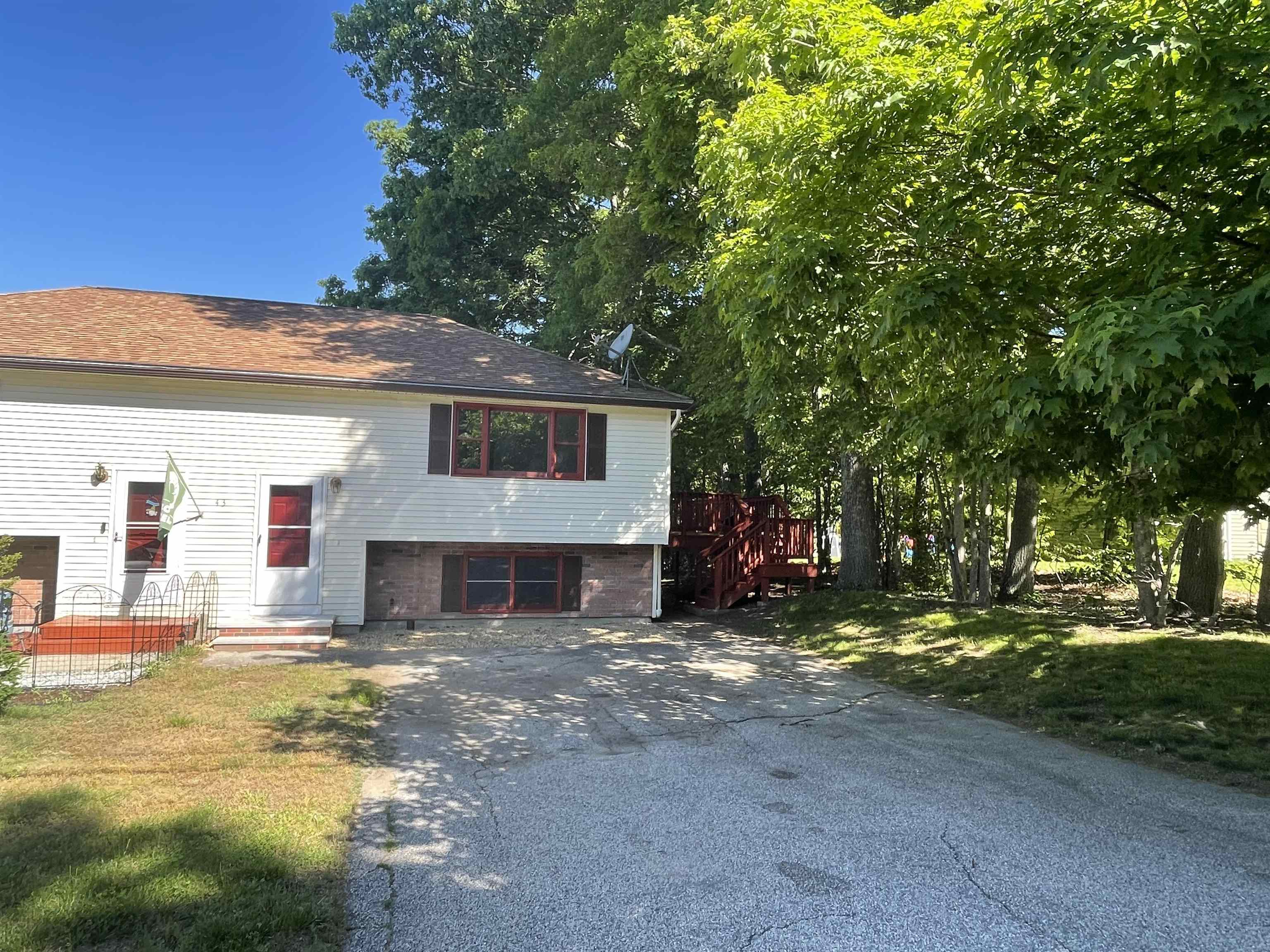 43 Derryfield Road, Unit R Derry, NH 03038 - Photo 2 of 15