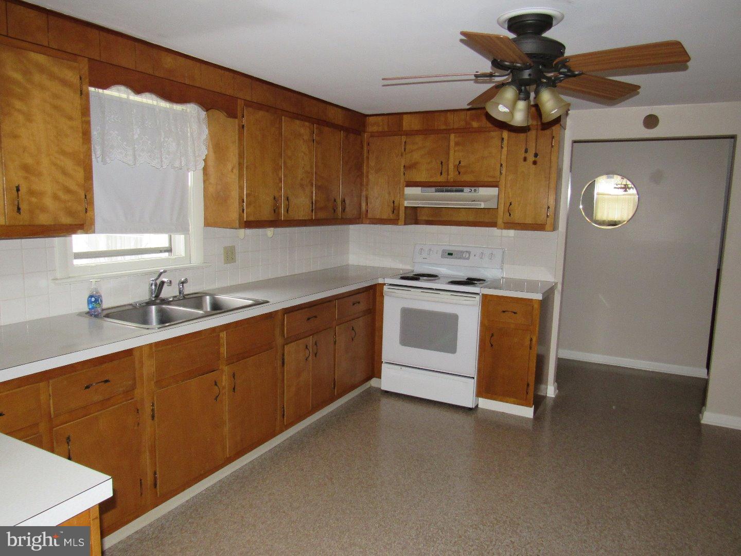 346 Morwood Road Telford, PA 18969 - Photo 11 of 25 Gallery Image 11
