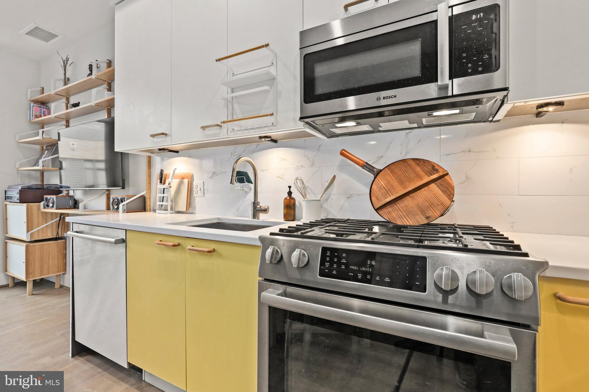 525 Water Street Southwest, Unit 407 Washington, DC 20024 - Photo 10 of 44