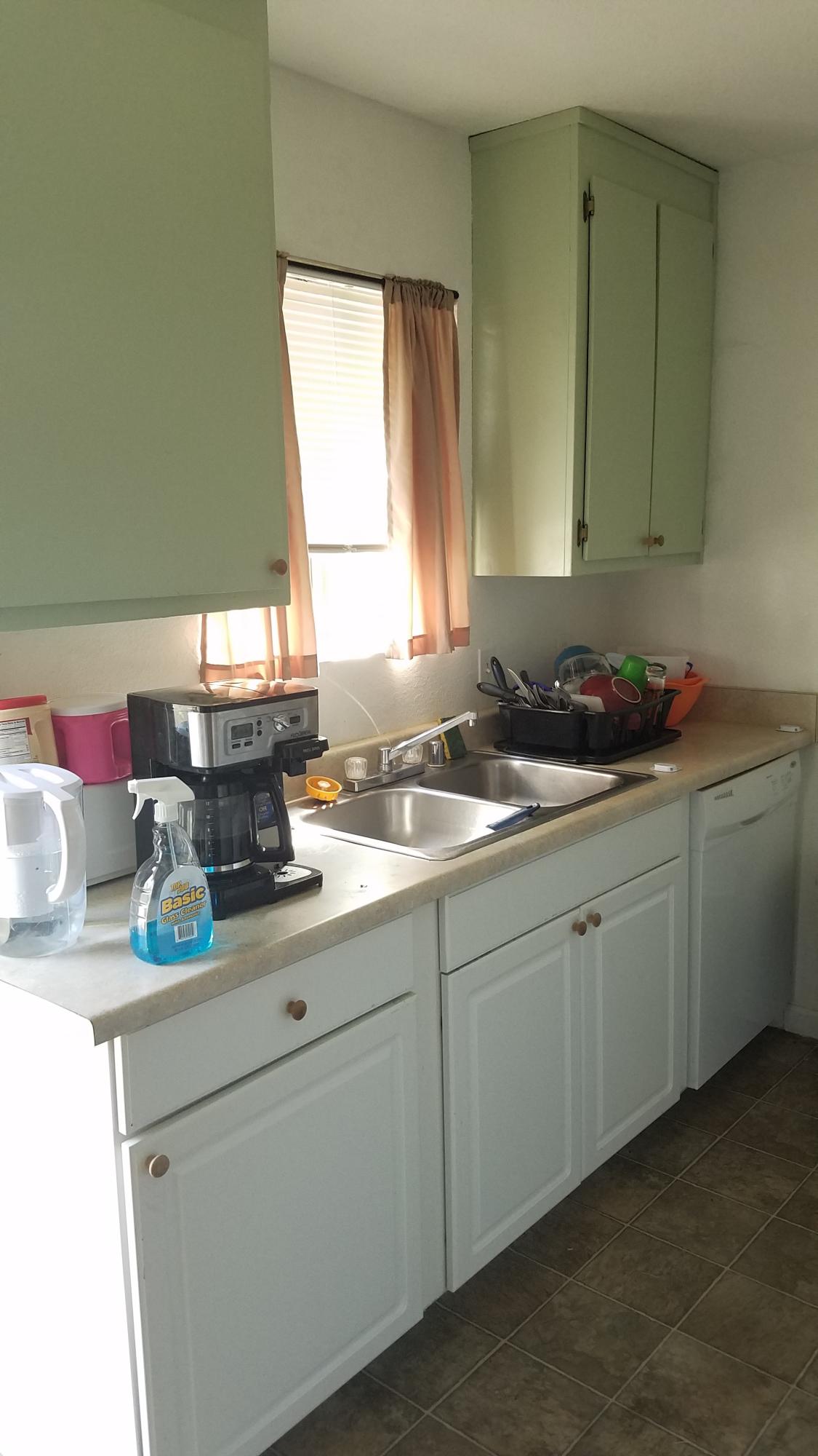 1179 Beltline Road Redding, CA 96003 - Photo 4 of 15 Kitchen 1
