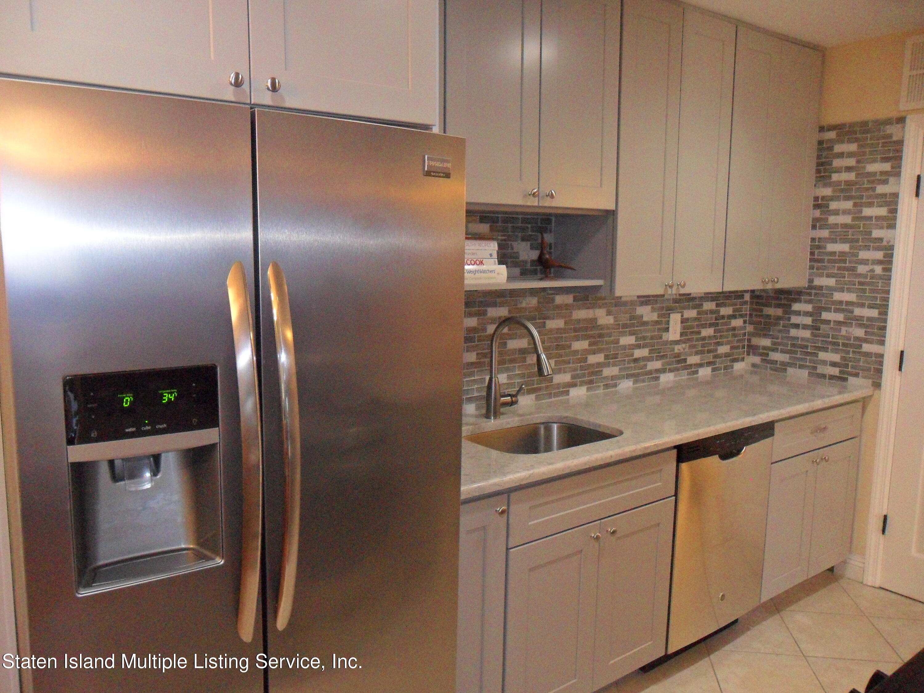 465 Willow Road East, Unit 2 Staten Island, NY 10314 - Photo 11 of 54 SAM_3220