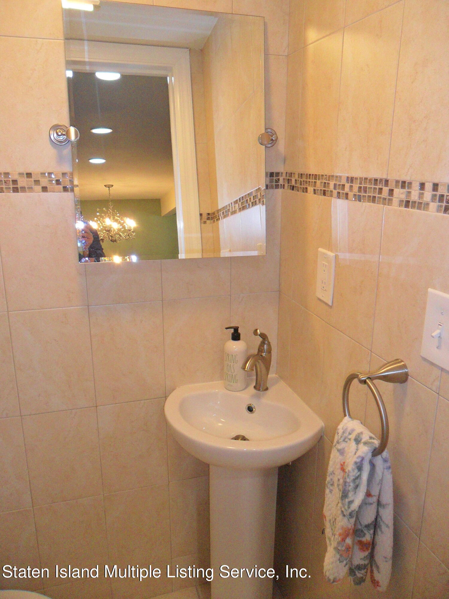 465 Willow Road East, Unit 2 Staten Island, NY 10314 - Photo 19 of 54 SAM_3223