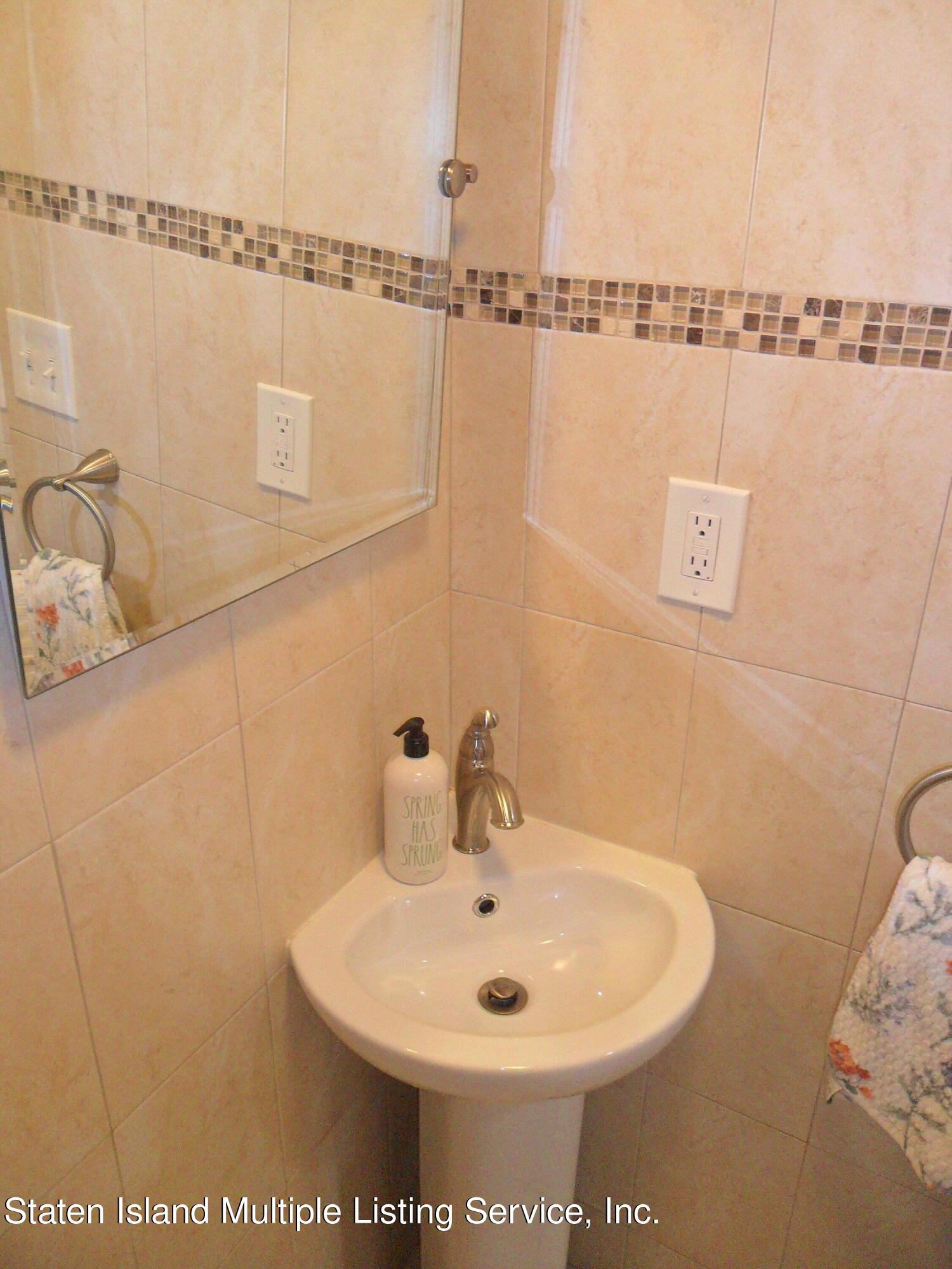 465 Willow Road East, Unit 2 Staten Island, NY 10314 - Photo 21 of 54 SAM_3225