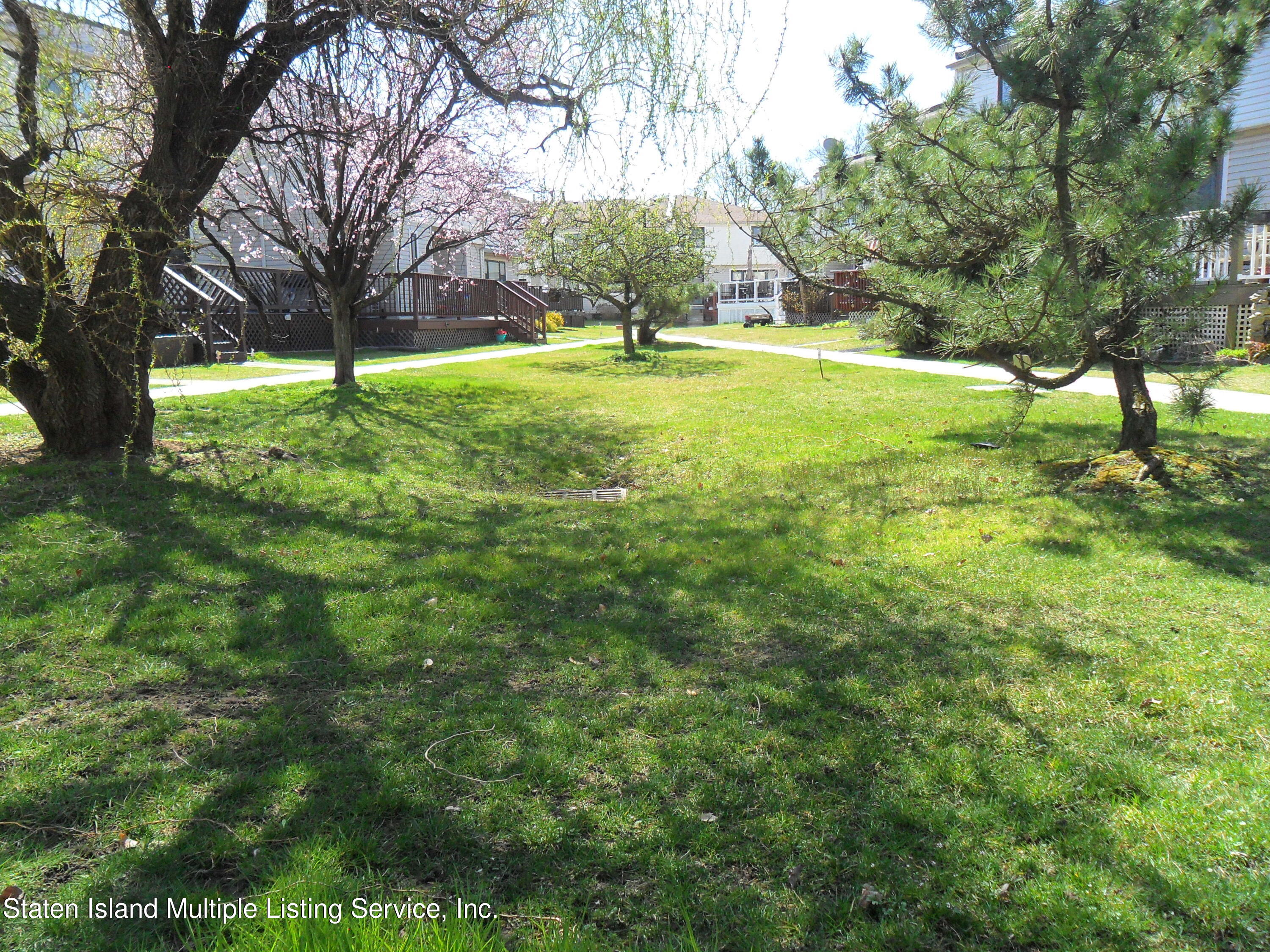 465 Willow Road East, Unit 2 Staten Island, NY 10314 - Photo 49 of 54 SAM_3275