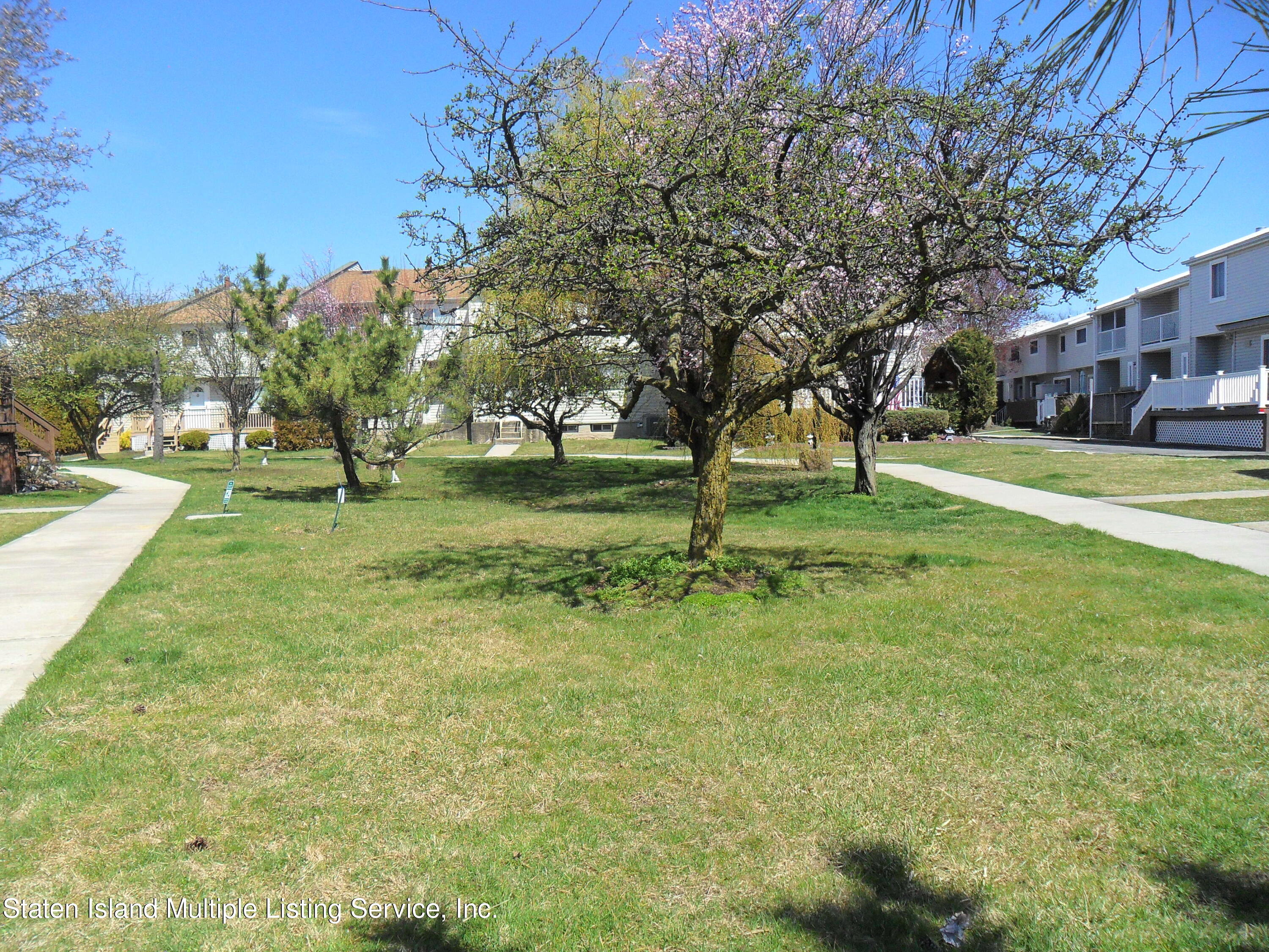 465 Willow Road East, Unit 2 Staten Island, NY 10314 - Photo 50 of 54 SAM_3270