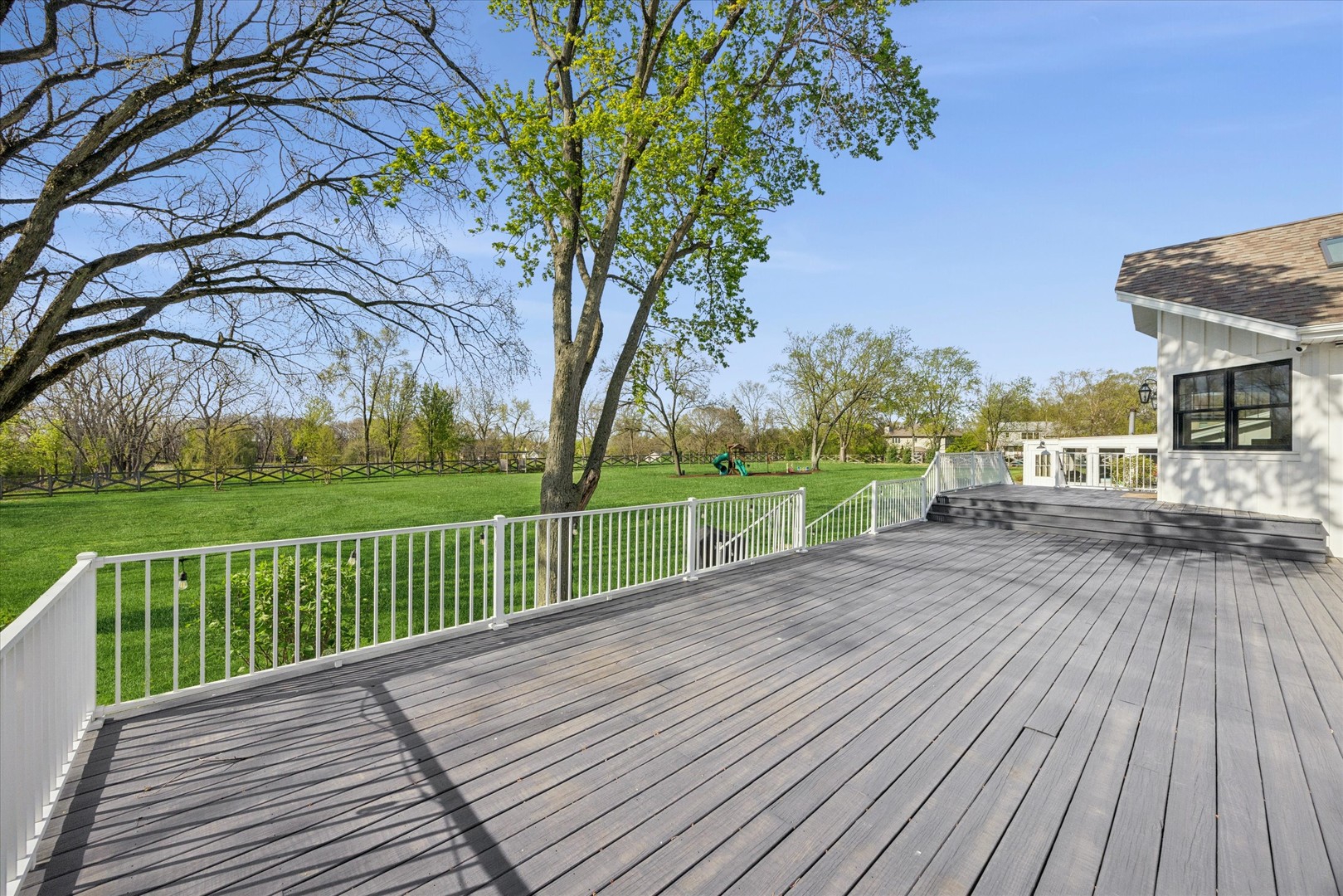 16W185 89th Street Burr Ridge, IL 60527 - Photo 41 of 44 a park view with a seating space