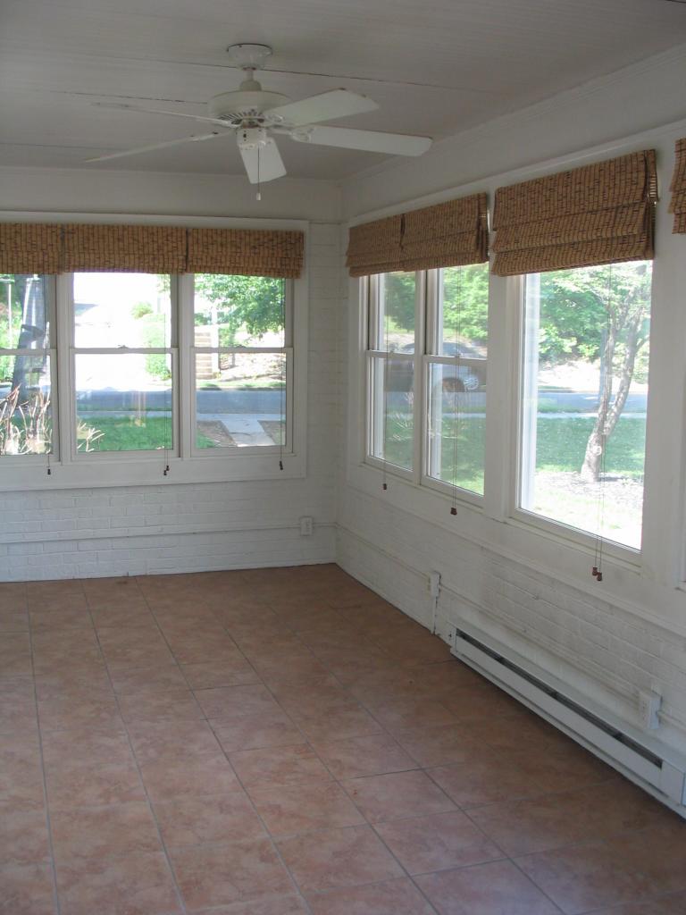 1524 Terrace Road Southwest Roanoke, VA 24015 - Photo 13 of 21 Sunroom
