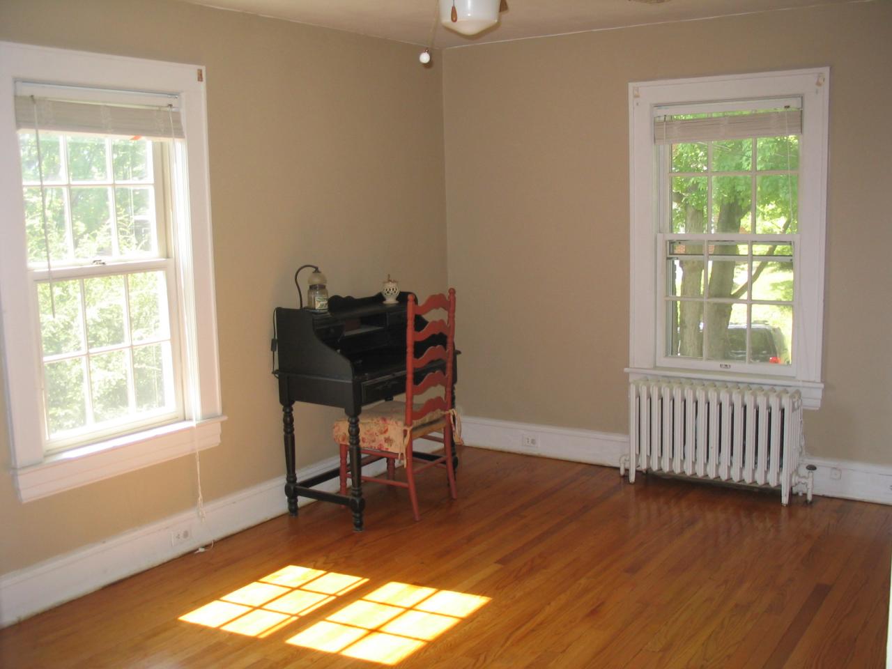 1524 Terrace Road Southwest Roanoke, VA 24015 - Photo 18 of 21 Bedroom 2