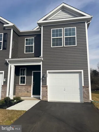 $2,750 | 125 Mazzeo Drive, Glassboro, NJ 08028
