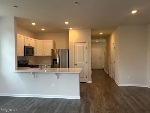 $2,750 | 125 Mazzeo Drive, Glassboro, NJ 08028