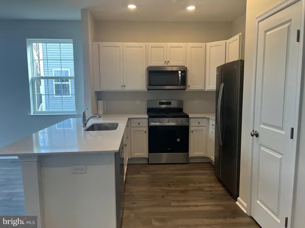 $2,750 | 125 Mazzeo Drive, Glassboro, NJ 08028
