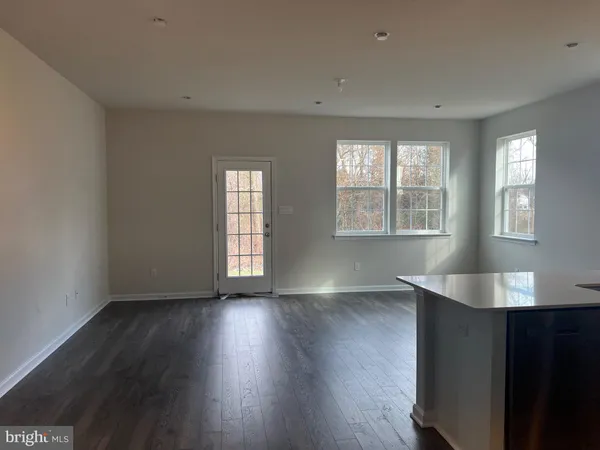 $2,750 | 125 Mazzeo Drive, Glassboro, NJ 08028