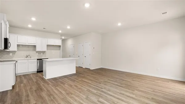 $233,410 | 206 Kenmore Circle, Perry, GA 31069