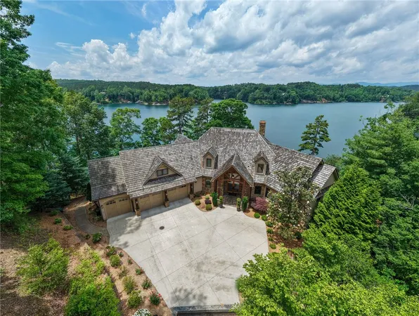 $3,395,685 | 117 Misty Water Loop, Sunset, SC 29685