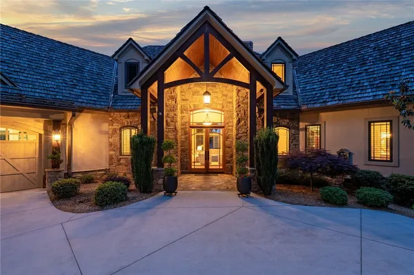 $3,395,685 | 117 Misty Water Loop, Sunset, SC 29685