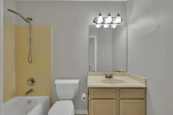 $1,950 | 12411 Westwold Drive, Tomball, TX 77377