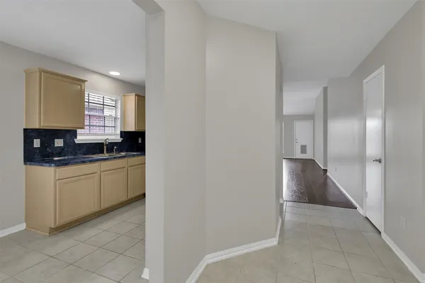 $1,950 | 12411 Westwold Drive, Tomball, TX 77377