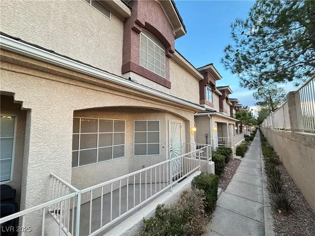 $1,495 | 1337 Silver Sierra Street, Las Vegas, NV 89128