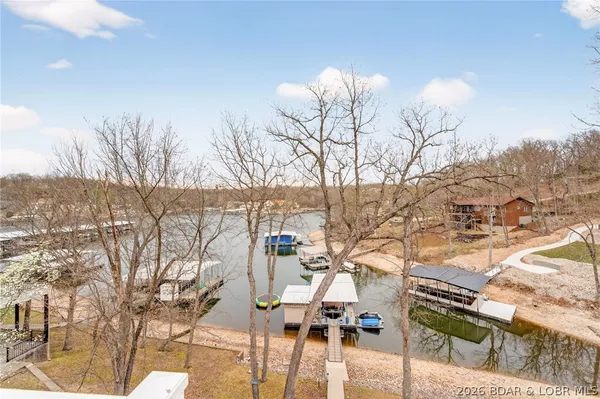$1,425,000 | 1167 Beacon Pointe Circle, Lake Ozark, MO 65049