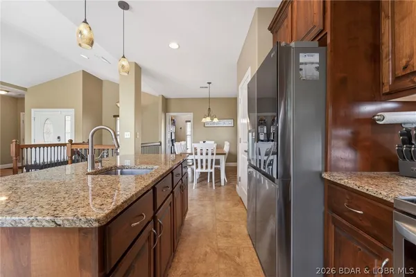 $1,350,000 | 1167 Beacon Pointe Circle, Lake Ozark, MO 65049