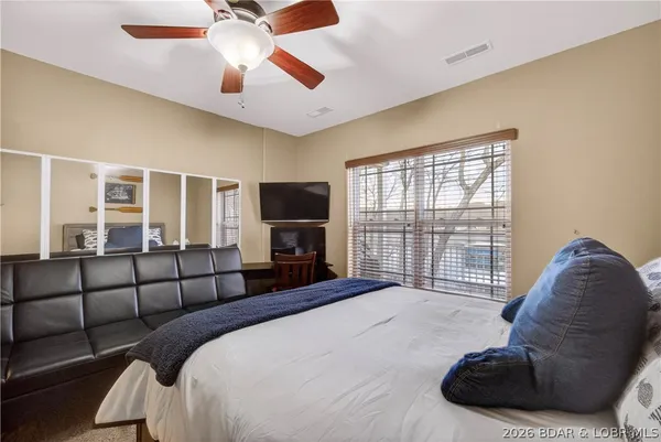 $1,350,000 | 1167 Beacon Pointe Circle, Lake Ozark, MO 65049