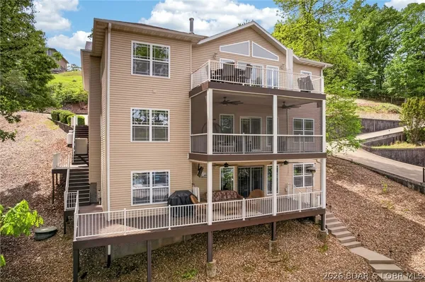 $1,350,000 | 1167 Beacon Pointe Circle, Lake Ozark, MO 65049