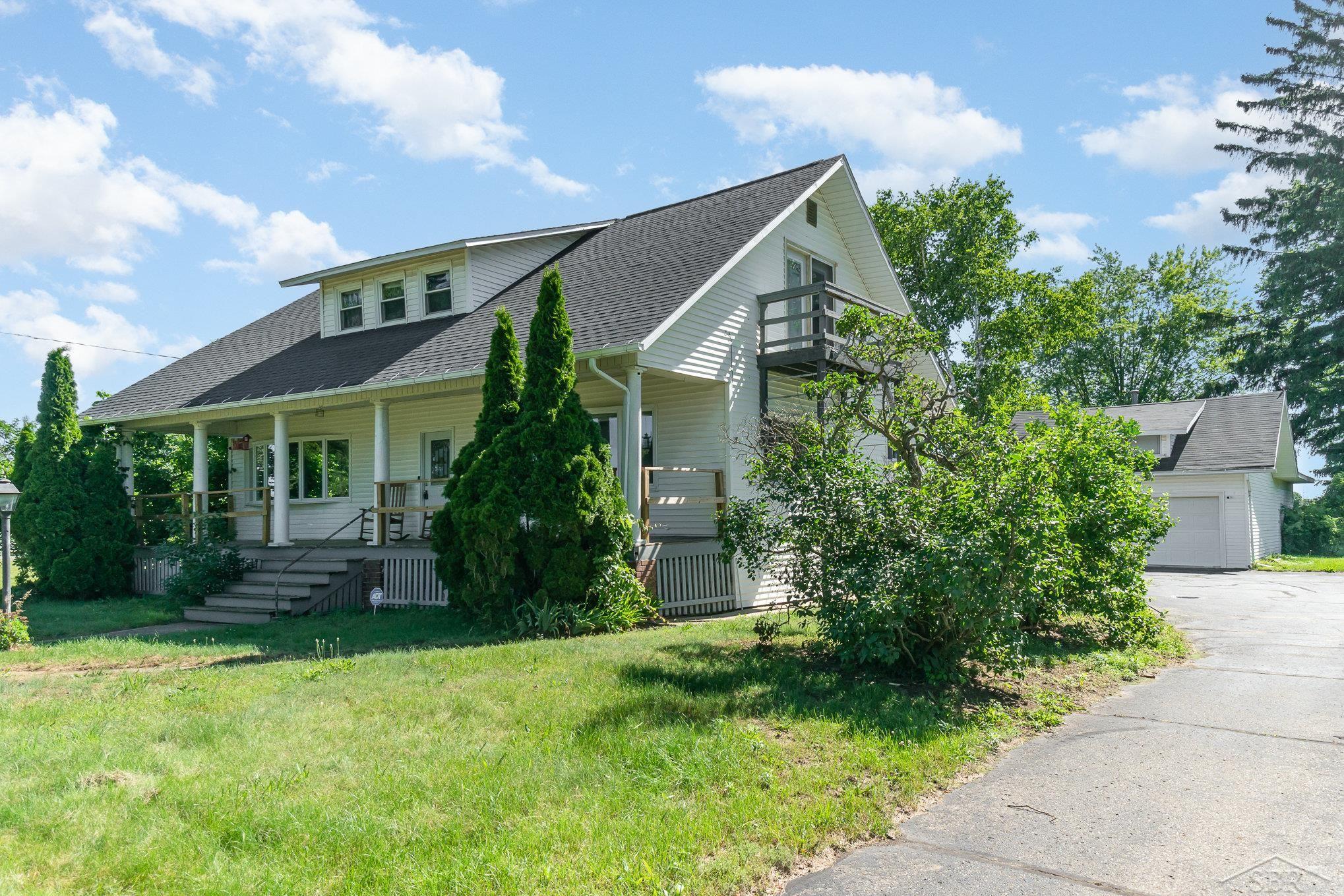 11057 Maple Road Birch Run, MI 48415 - Photo 2 of 26