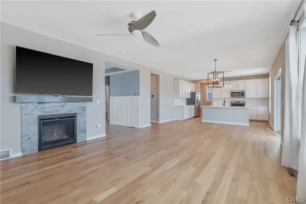 $675,000 | 5506 Rolling Meadows Way, Camillus, NY 13031