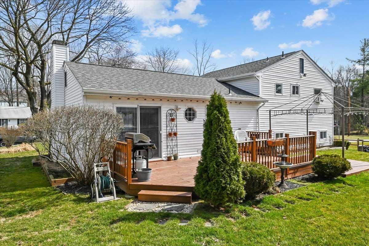 6 Broadview Road Poughkeepsie, NY 12603 - Photo 33 of 35 a front view of a house with garden