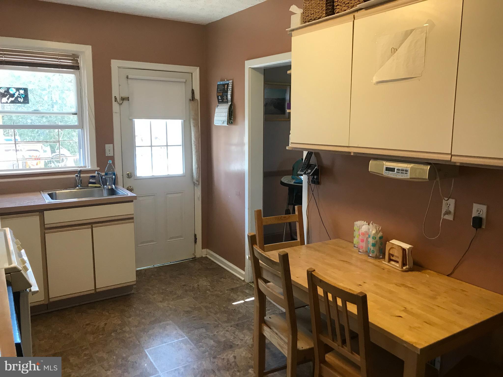 3821 Labyrinth Road Baltimore, MD 21215 - Photo 11 of 16