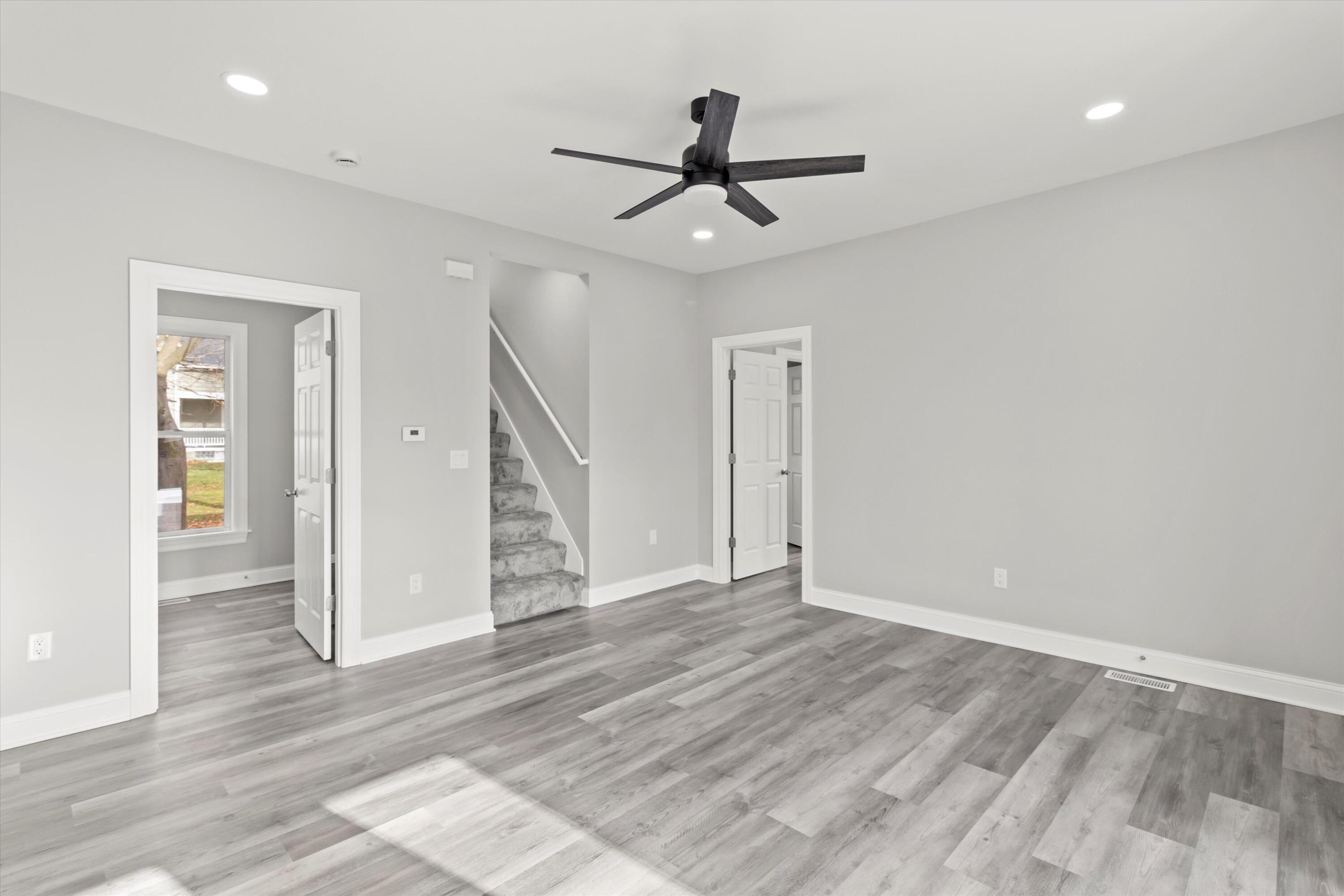 144 Seymour Street Sharon, WI 53585 - Photo 10 of 48 12-IMG_6828