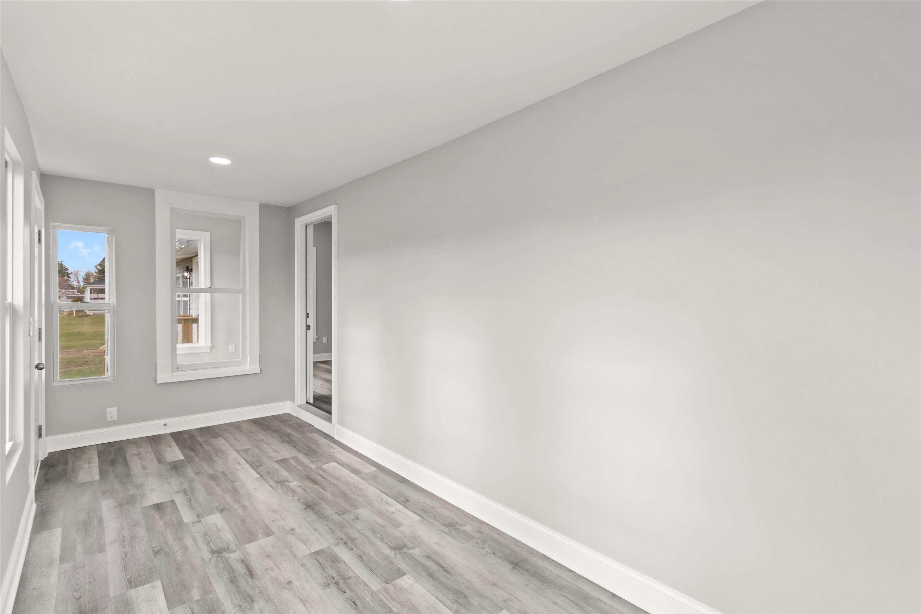 144 Seymour Street Sharon, WI 53585 - Photo 13 of 48 08-IMG_6808