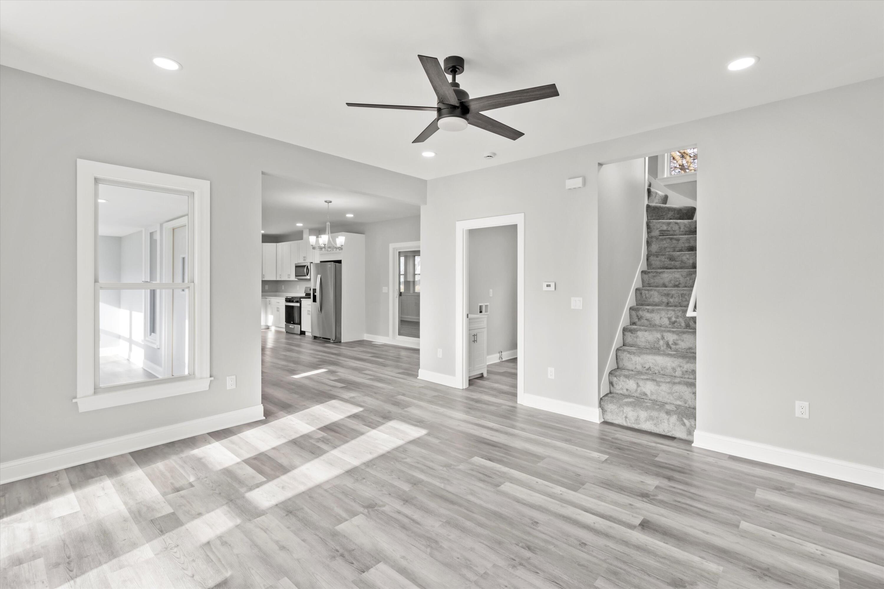 144 Seymour Street Sharon, WI 53585 - Photo 14 of 48 09-IMG_6813